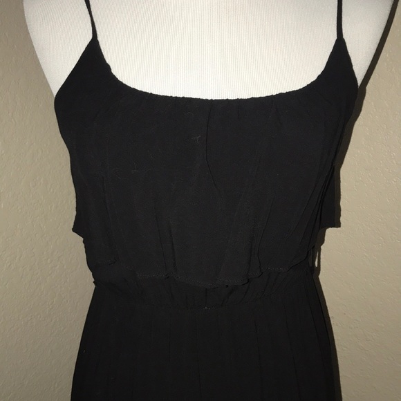 ❌SOLD❌ Black Ruffled Bust Maxi - Picture 2 of 4